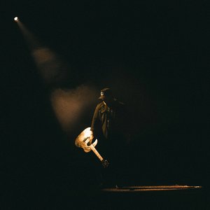 Keepin' the Lights On — Kameron Marlowe