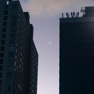 Glass Moon — Leonardo Mendonça