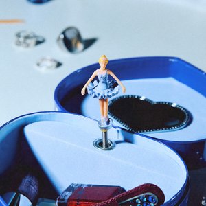 Only Girl — Man/Woman/Chainsaw