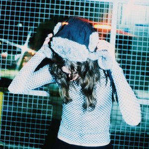 kiss on credit — Sunnbrella