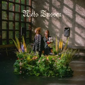 Niets Tussen — Froukje